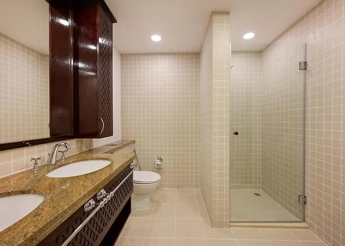 Luxury Argos Hotel *