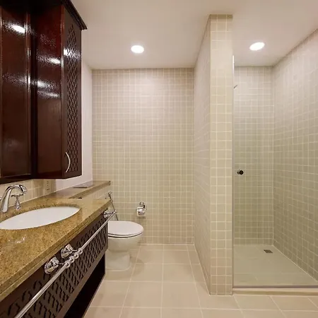 Luxury Argos Hotel *